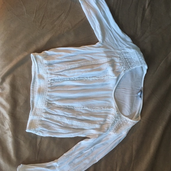 White cinched shirt - Picture 2 of 5